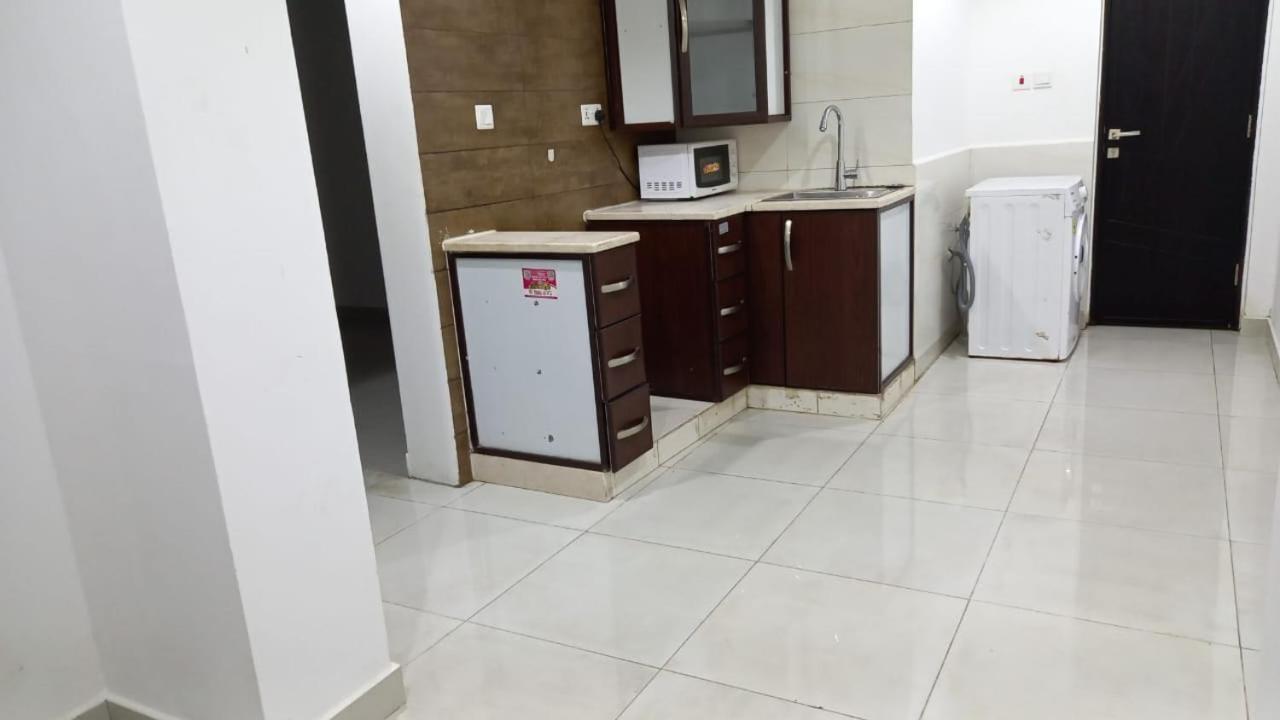 Al Alkeem Heights Apartment Рас ал Хайм Екстериор снимка